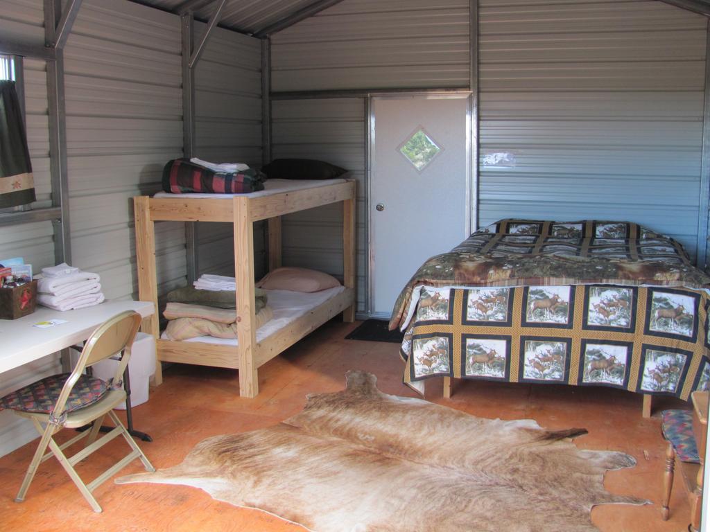 Lupine Cabin, Glamour Camping, Stunning Skies And Sunrise Views มอนติเชลโล ภายนอก รูปภาพ