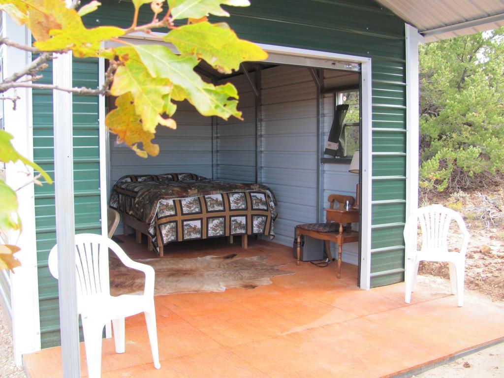 Lupine Cabin, Glamour Camping, Stunning Skies And Sunrise Views มอนติเชลโล ภายนอก รูปภาพ